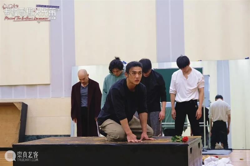 对话 | 音乐剧《卡拉马佐夫兄弟》导演吴世爀 :人类用对彼此的爱治愈彼此的痛苦 上海大剧院 崇真艺客
